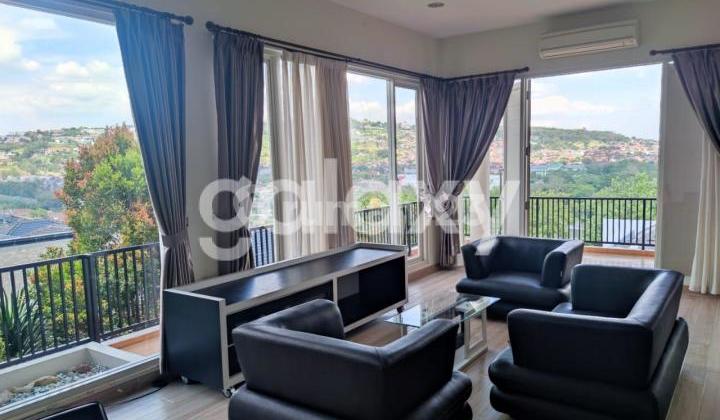 Disewakan Rumah di Jl. Candi Golf Panorama, Semarang 2