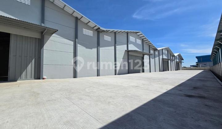 Warehouse For Rent Large and Good in Industrial Area 2