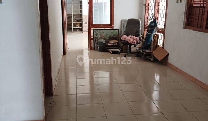 Rumah 2lantai Di Tengah Kota  2