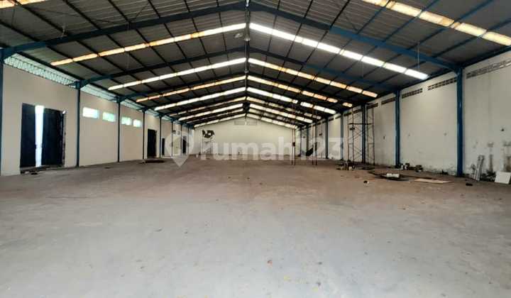 Large Ready-to-Use Warehouse in Gatot Subroto Area 2