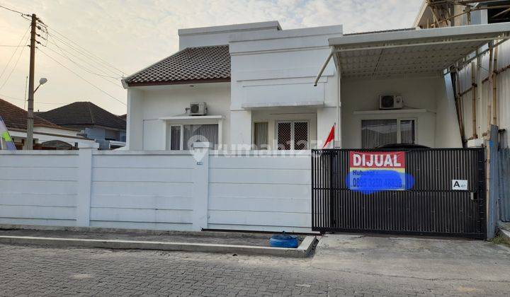 Jual cepat rumah siap huni,posisi hook dan strategis  1