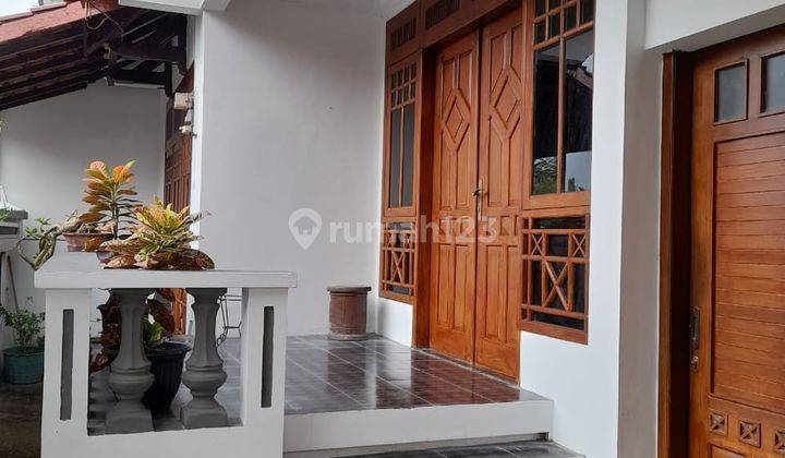 Rumah 2 lantai di tengah kota Magelang  2