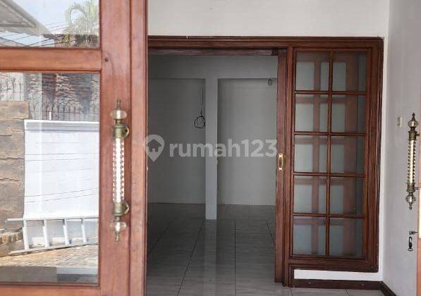 Dijual cepat dibawah harga pasaran Rumah bagus pinggir jalan raya sampai deal  2