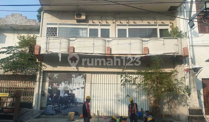 Ruko Suitable for Cafe, Restaurant, Shop/Outlet, Beauty Clinic, and Office, in a Strategic Old Town 1