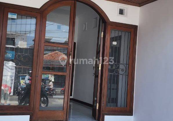 Rumah 1 Lantai Di Pinggir Jalan Raya Yg Strategis 1