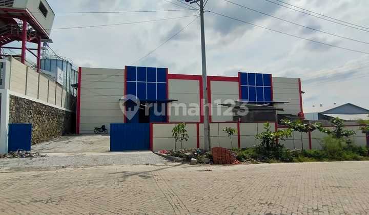 Gudang Besar, Bagus, Siap Pakai Dan Ada Parkiran Luasnya Di Kawasan Industri