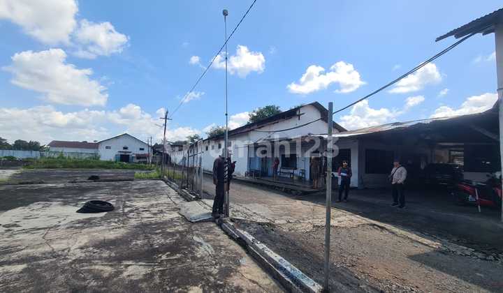 Large Land and Warehouse Suitable for Production and Storage in Banyuwangi