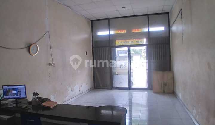 2-Story Shop House by the Main Road in West Semarang Area 2