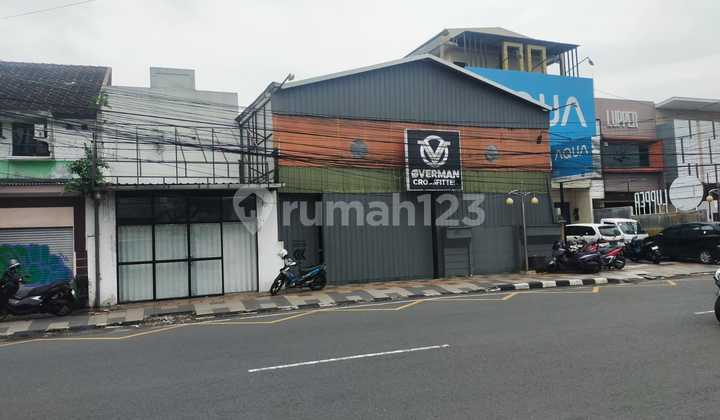 Good Warehouse in the Center of Semarang City Good Warehouse in the Center of Semarang City
