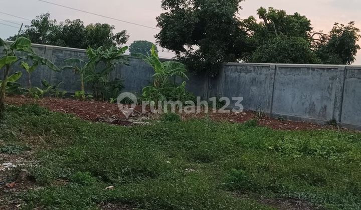 Corner Land Position Suitable for Business, Boarding Houses, Residences in Tembalang