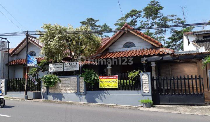 Rumah Pinggir Jalan Daerah Gajahmungkur  1