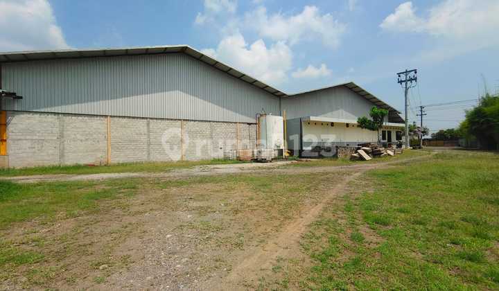 Large Warehouse, Ready to Use for Production and Storage in Kendal Large Warehouse, Ready to Use for Production and Storage in Kendal