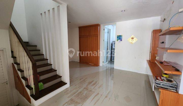 Rumah 2lantai Di Citra Grand  2