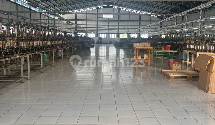 Large and Ready-to-Use Warehouse in Semarang 1
