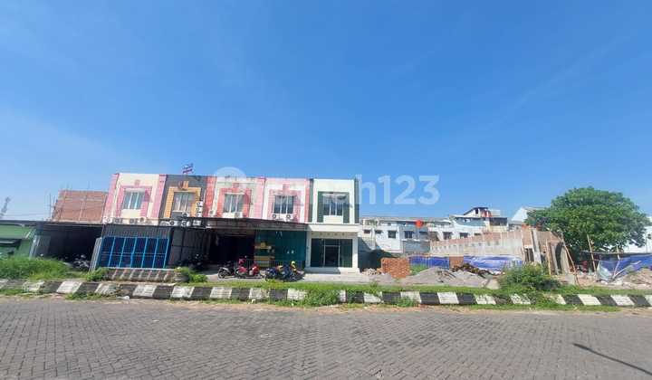 Ruko 2lantai Bagus Dan Siap Pakai Di Pinggir Jalan Raya Yg Strategis Dan Ramai 2