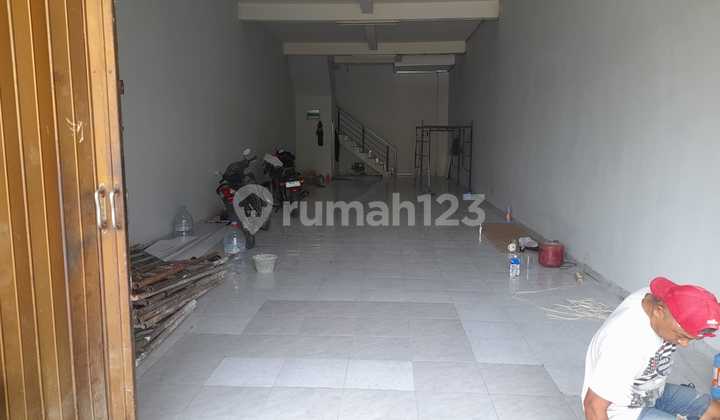 Ruko Siap Pakai Cocok Utk Kantor , Ekspedisi Di Pinggir Jalan Raya Yg Ramai 2