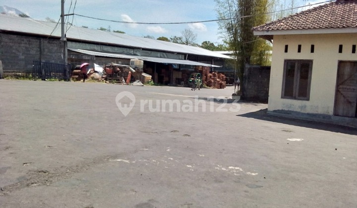 Warehouse In The Red Zone of Boyolali Area