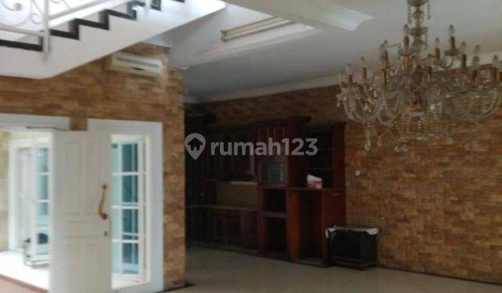 Dijual Rumah 2 Lantai Dengan Kolam Renang di Ciledug Larangan Indah  2