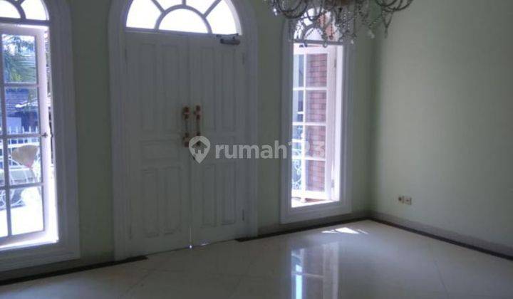 Dijual Rumah 2 Lantai Dengan Kolam Renang di Ciledug Larangan Indah  1