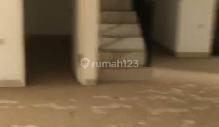 Dijual Rumah di Pluit Timur 2 Lantai Unfurnished  1