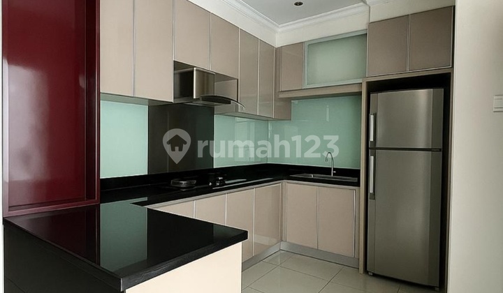 Dijual Rumah Pik 1 Johar Ukuran 8 X 18 Semi Furnished 2