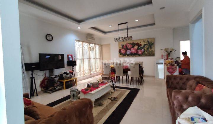 Disewakan Rumah 3 Lantai di Pik Kano Furnished  2