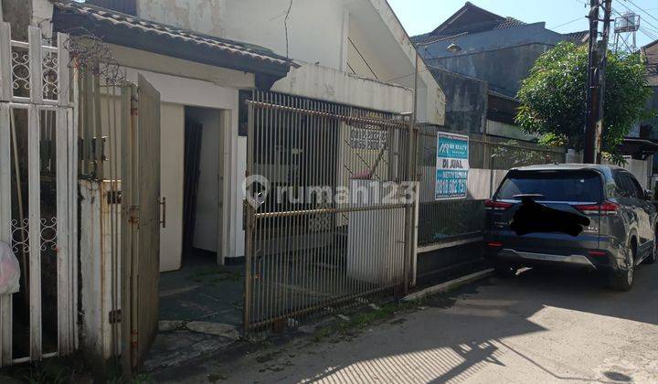 Rumah tua yg harus dibangun baru  1