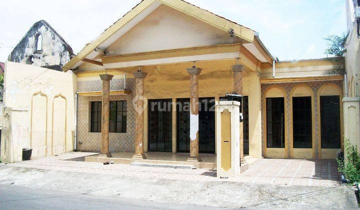 DI SEWAKAN RUMAH RAYA EMBONG KEMIRI Dekat Kayoon, Pangsud 1