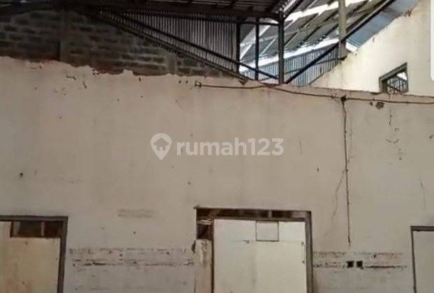 Disewakan Gudang Benculuk Dekat Cluring Banyuwangi, Perhutani, Jajag (rt) 2