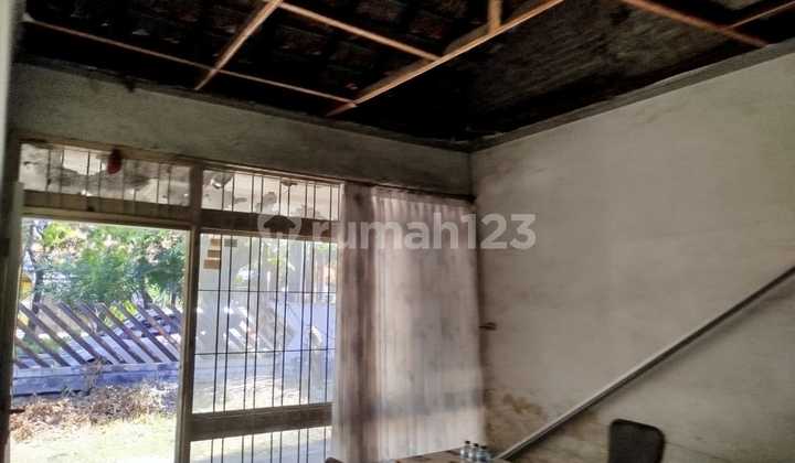 For Rent: Commercial Space, Former Workshop on Jalan Rungkut Asri Tengah, Near Merr, UPN, Pondok Tjandra, Nginden, Kedung Baruk (background).