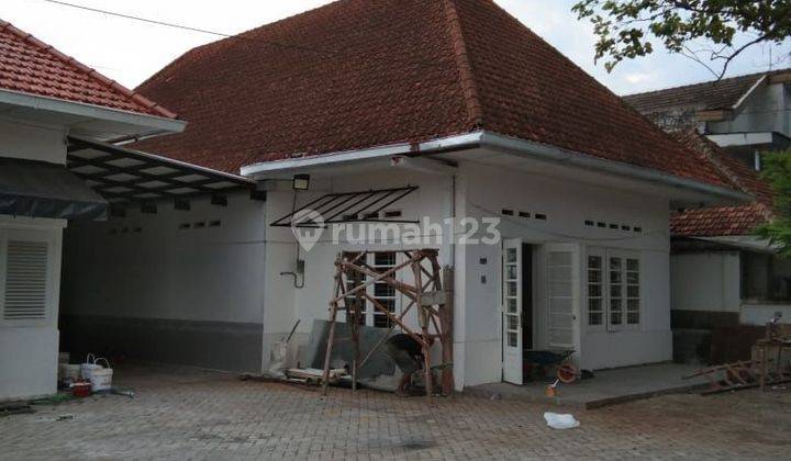 Disewakan Rumah Usaha Jl. A Yani Jember Dekat Gatot Subroto, Alun Alun 1