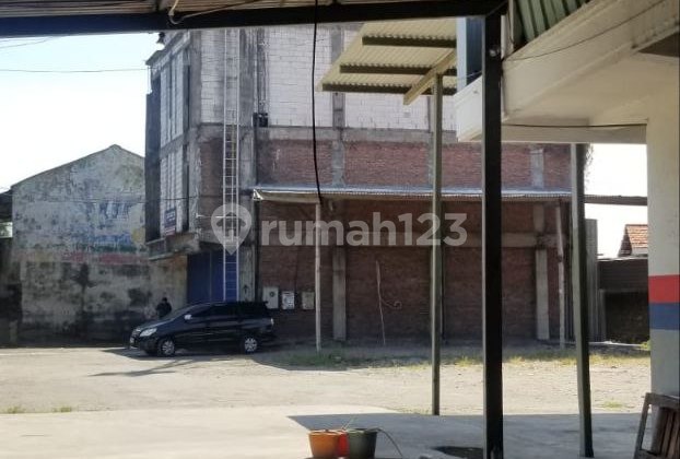 Dijual / Disewakanbangunan Usaha / Gudang Kantor Ex Expedisi @ Raya Taman, Sepanjang, Kec. Taman, Sidoarjo Dekat Waru, Sukodono (rs)