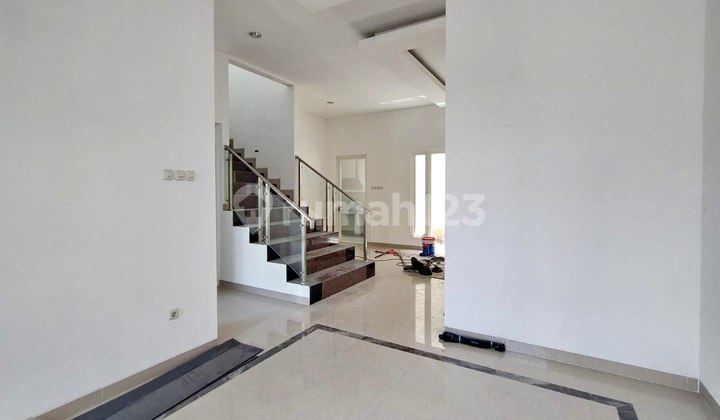 For Sale / For Rent International Village House, Citraland Near G Walk, Unesa (vr)