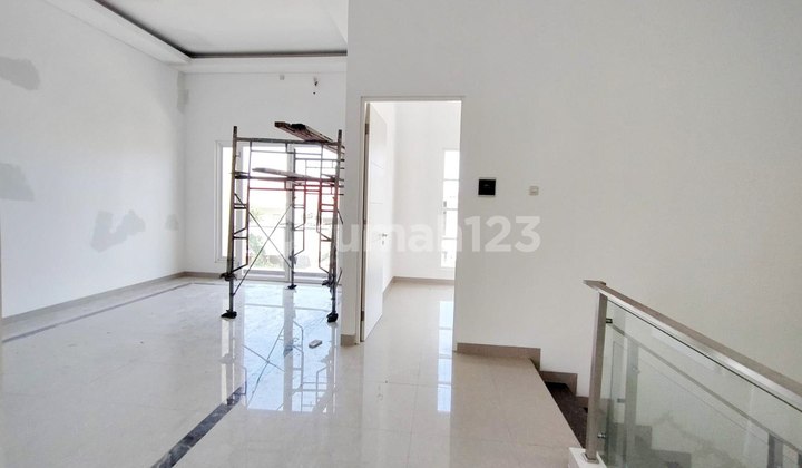 For Sale / For Rent International Village House, Citraland Near G Walk, Unesa (vr)