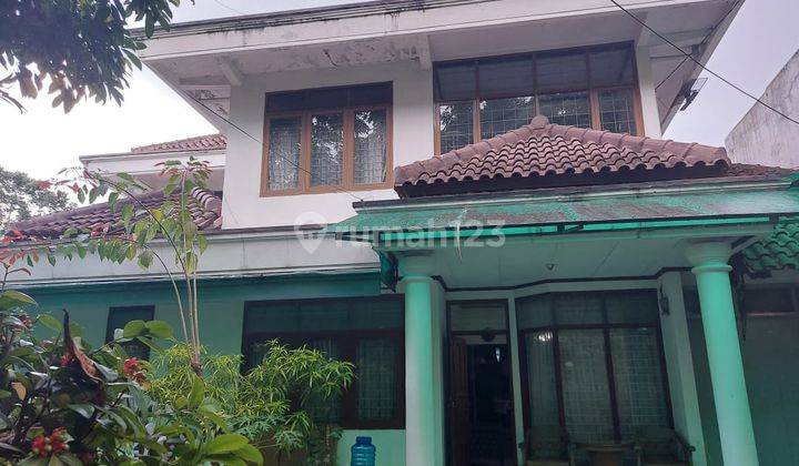 Rumah  2 lantai siap huni lokasi strategis di pinggir jalan besar di Bandung 1