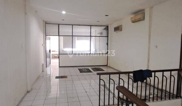 kan ruko 2 lantai di jln boulevard raya Kelapa  Gading 2