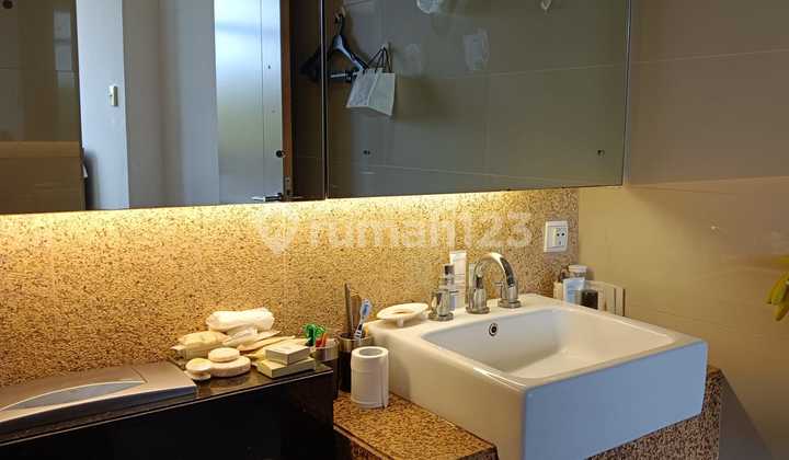 Di Jual cepat butuh uang apartement summit Kelapa Gading Jakarta Utara