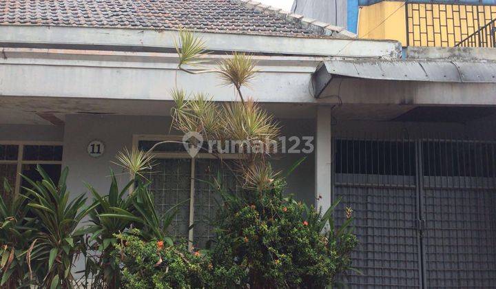 Dijual Cepat Rumah hitung Tanah di Salemba 2