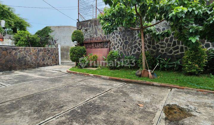 Dijual Rumah Hitung Tanah Strategis di Slipi 1