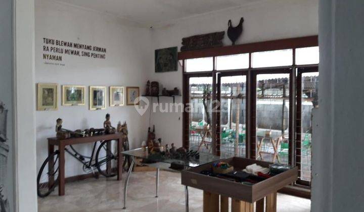 Dijual Cepat Rumah Tua Strategis di Ampera 2