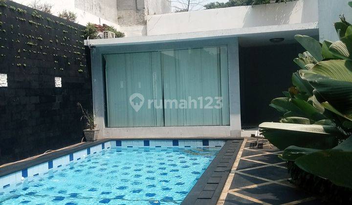 Disewakan Ruang Usaha Cantik Strategis di Menteng 1