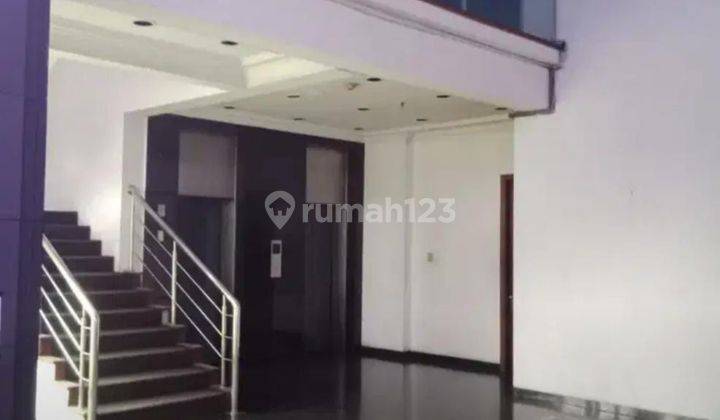 Dijual Gedung Bagus Strategis di Cilandak 2
