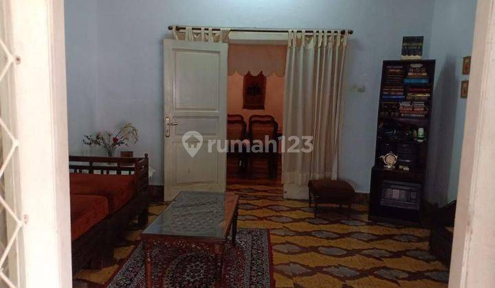 Dijual Cepat Rumah Tua Bagus di Menteng  2