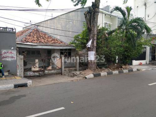 Dijual Rumah Hitung Tanah Strategis Senen 1