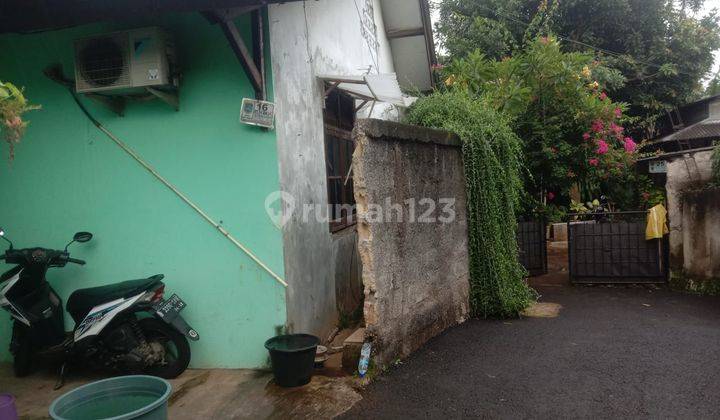 Dijual Rumah Hitung Tanah Strategis di Kukusan  1