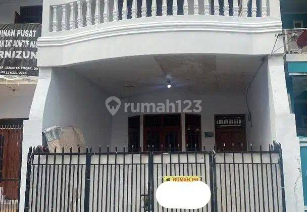 Disewakan Rumah Minimalis Bagus di Pulomas  1