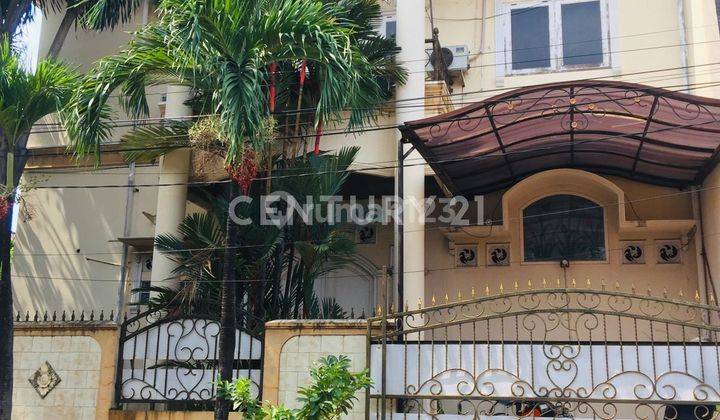 Dijual Rumah Hoek Bagus di Penggilingan  1