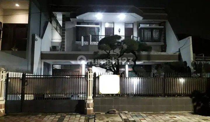 Dijual Rumah Terawat Siap Huni di Salemba 1