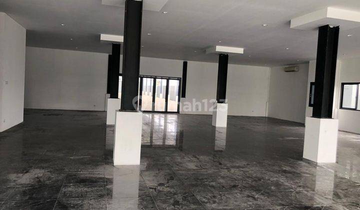 Disewakan Showroom Baru 4 Lantai Kebon Jeruk Jakarta Barat 6