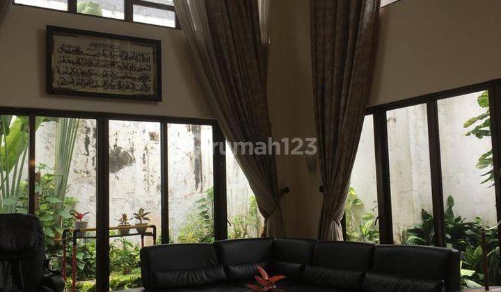 Rumah 2 Lantai Full Furnish Menteng Swimming Pool Parkiran Luas